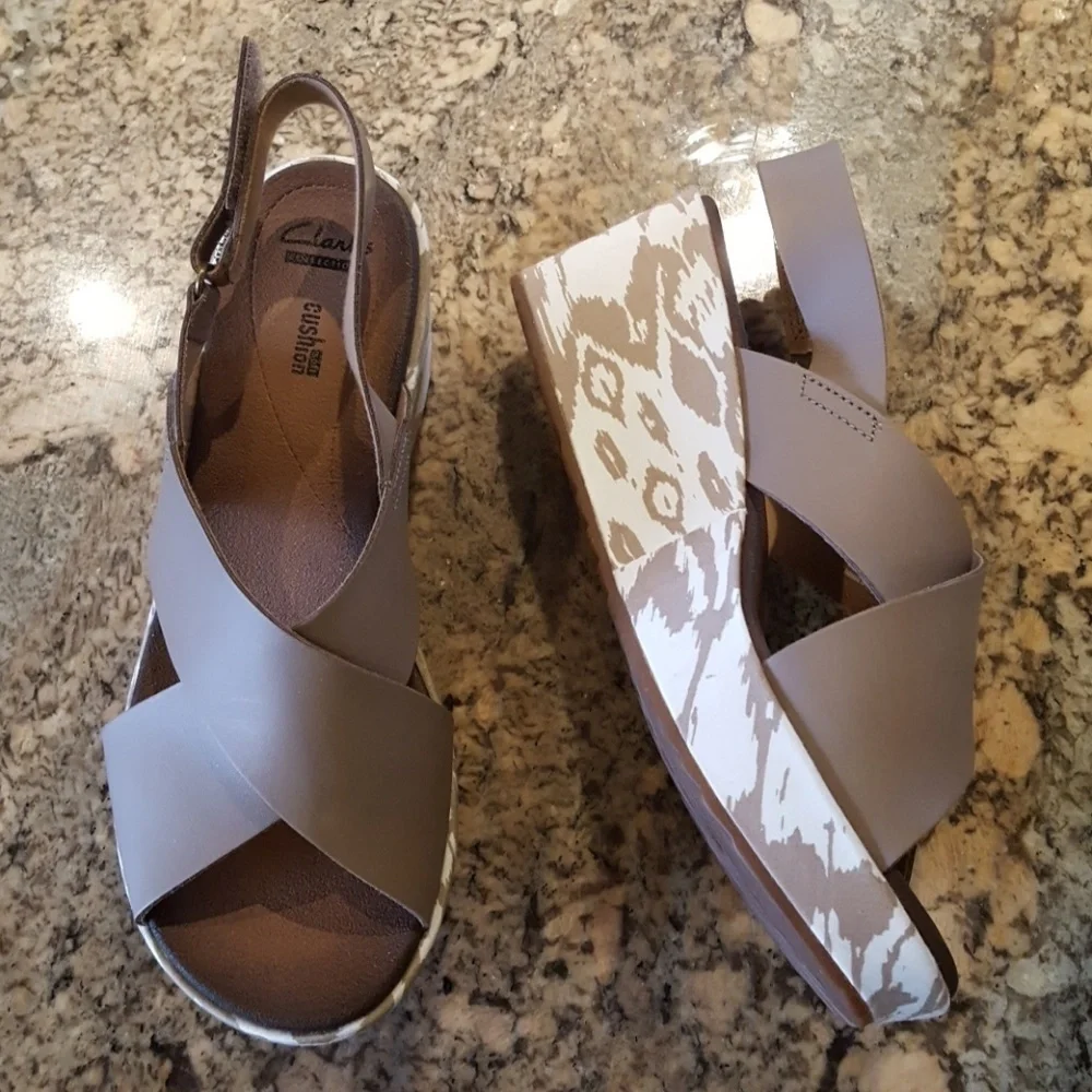 NWOT💕CLARKS* Platforms